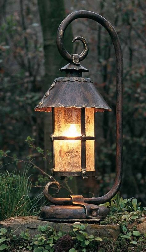 Interior Unique, Lantern Lamp, Diy Lamp, Exterior Lighting, Candle Lanterns, Cheap Home Decor, Garden Lighting, Oil Lamps, Lantern Lights