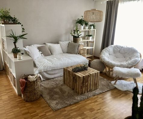 Papasan Chair Living Room, Small Couches Living Room, Small Apartment Couch, Small Couch In Bedroom, Apartment Couch, Boho Couch, Most Comfortable Chair, Cozy Boho Living Room, Small Living Room Chairs