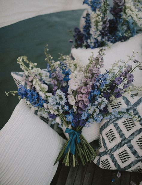 Wedding Decoration Inspiration : July Flower of the Month Larkspurs on Green Wedding Shoes | repinned by @wolfandirving July Wedding Colors, Wedding Colors Summer, July Flower, Larkspur Flower, Fresh Wedding Flowers, Flower Of The Month, July Wedding, Wedding Arrangements, Wedding Flower Arrangements