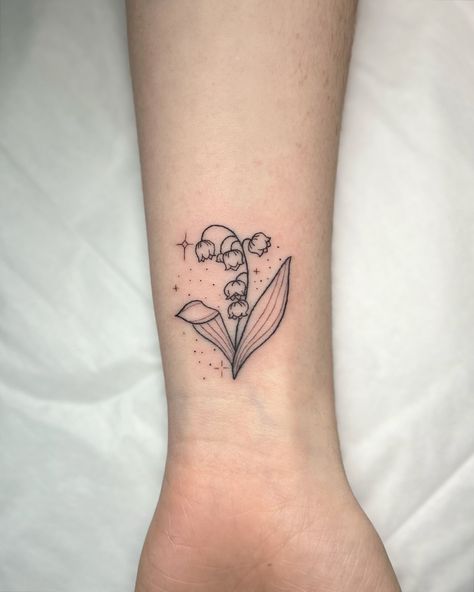 custom Animal Crossing Lily for my girl 🥰✨💕🫶🏼 Done at @capital.tattoo . . . . #animalcrossing #animalcrossingtattoo #animetattoo #cutetattoo #melbournetattoo #colllingwoodtattoo Cute Lily Of The Valley Tattoo, Animal Crossing Lily Of The Valley Tattoo, Animal Crossing Tattoo Ideas, Animal Crossing Tattoos, Jacks Tattoo, Animal Crossing Tattoo, Print Making Designs, Lily Cat, Jack Tattoo