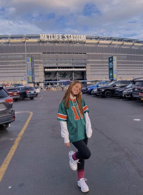 University Of Miami Football, Miami Dolphins Jersey, Nfl Game Picture Ideas, Dolphins Game Day Outfit, Miami Dolphins Game Day Outfit, Nfl Football Game Outfit Winter, Winter Jersey Outfit, Winter Football Game Outfit Cold Weather Nfl, Nfl Game Aesthetic