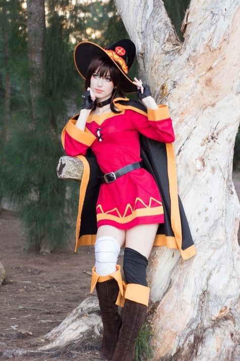 Konosuba Cosplay, Megumin Cosplay, Anime Cosplay Ideas, Kawaii Cosplay, Disney Cosplay, Cosplay Diy, Cosplay Characters, Human Poses, Cute Halloween Costumes