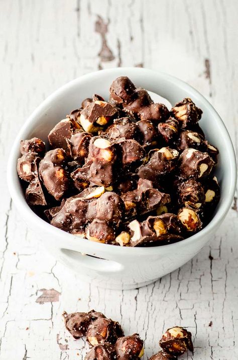 Salted Chocolate Covered Roasted Hazelnuts - May I Have That Recipe Vegan Passover, Instant Dessert, Hazelnut Recipes, Roasted Hazelnuts, Candy Recipe, Nut Recipes, How To Roast Hazelnuts, Passover Recipes, Salted Chocolate