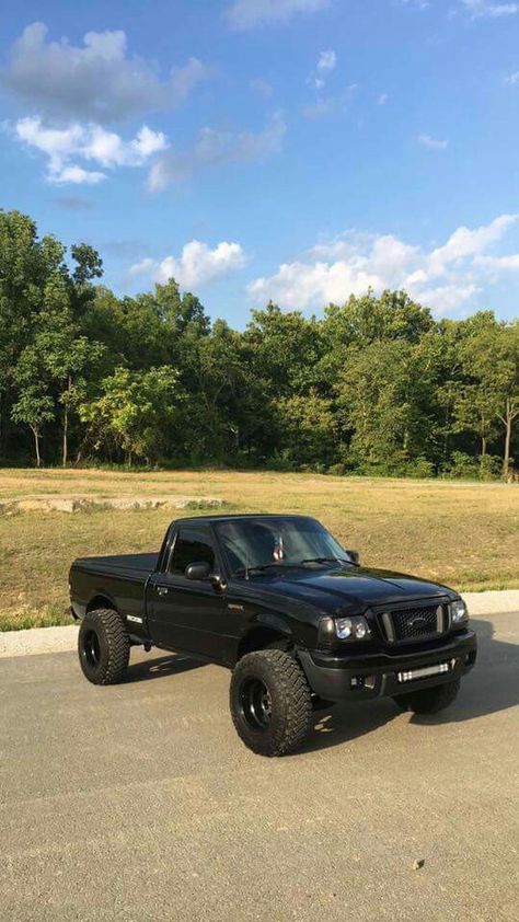 Blacked out FORD RANGER pickup Ford Ranger Raptor 2023, Ford Ranger Single Cab, Ford Ranger Modified, Truk Ford, 4x4 Ford Ranger, Ford Ranger Lifted, 2004 Ford Ranger, Ford Ranger Pickup, 2002 Ford Ranger