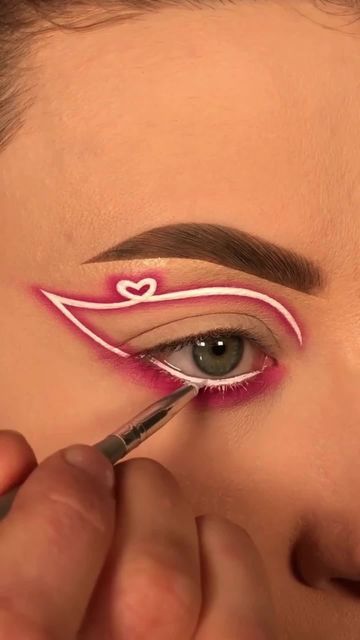 Glowing Makeup Tutorial, Romantic Makeup, Neon Makeup, Cute Eye Makeup, Hair And Makeup Tips, Eye Makeup Pictures, Valentines Makeup, Pinterest Makeup, Eye Makeup Designs