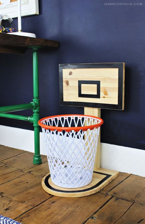 Diy Basketball Hoop, Basketball Themed Bedroom, Diy Basketball, Basketball Bedroom, Basketball Ring, Basketball Room, Basketball Goal, Basketball Backboard, Sport Bedroom