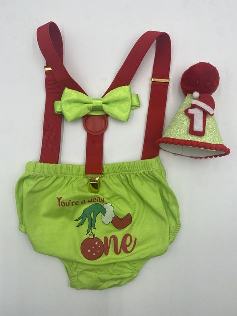 You are the mean one Ginch Cake Smash - beecutebaby Grinch Birthday Party Outfit, He’s A Mean One First Birthday, You’re A Mean One Birthday Party Grinch, You’re A Mean One Birthday Party, 1st Birthday Christmas Cake, December Themed Birthday Party, 1st Birthday Grinch Theme, Your A Mean One Mr Grinch 1st Birthday, Grinch One Year Old Party