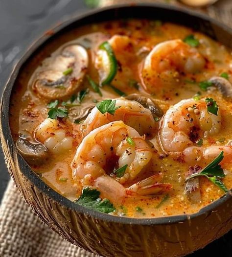 Continental Cuisine, Prawn Soup, Rasam Recipe, Soup Ingredients, Soul Food Dinner, Coconut Soup, Work Meals, Pescatarian Recipes, Recipes Appetizers And Snacks