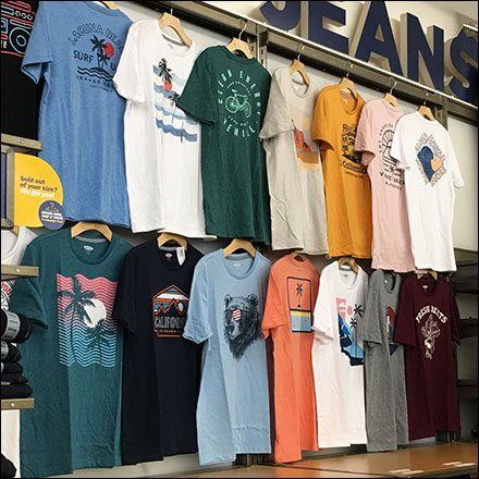 Retail Tee Shirt Displays, Hanging Long Sleeve Shirt On Hanger, Display Hangers Retail, Shirt Merchandise Display, Formal Presentation, Merchandise Display, T-shirt Display, Store Fixtures, Old Navy Jeans