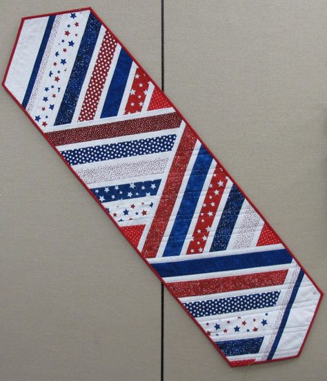 Greased Lightning, Patriotic Table Runner, Table Topper Patterns, Holiday Table Runner, Quilted Table Runners Patterns, Table Quilts, Patriotic Quilts, Quilt Of Valor, Quilted Table Toppers