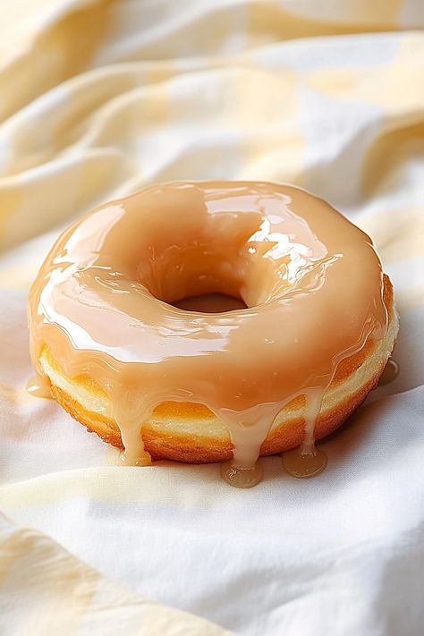 Maple Glazed Donuts Maple Butter Glaze, Donuts Design, Donut Icing, Maple Icing, Fancy Donuts, Maple Donuts, Donut Batter, Apple Tart Recipe, Yeast Donuts