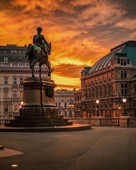 Wien | Vienna op Instagram: "Have you seen todays a m a z i n g sunset over Vienna? If not, don’t worry. We’ve got you covered with this amazing photo. On the right you…" Belize Travel Guide, Belize Vacations, Vienna State Opera, Dubai Skyscraper, Equestrian Statue, Visit Austria, Belize Travel, Amazing Photo, Budapest Hungary