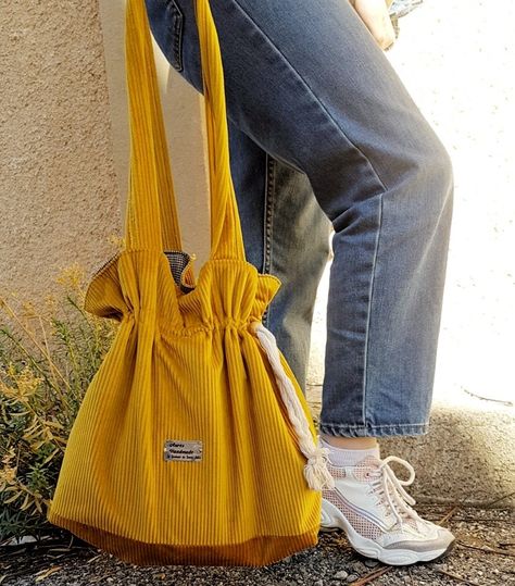 Yellow Tote Bag, Tote Bags Handmade, Prayer Rug, Handmade Bag, Handmade Bags, Canvas Bag, Bucket Bag, Tote Bags, Sewing Projects