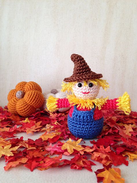 Fall Crochet Patterns Free, Scarecrow Pattern, Thanksgiving Crochet Patterns, Crochet Fall Decor, Yarn Animals, Thanksgiving Crochet, Pumpkin Patterns, Fall Crochet Patterns, Crochet Cat Pattern