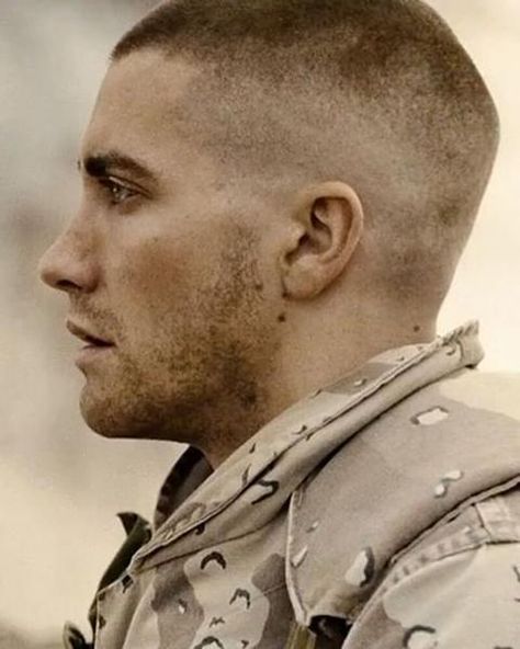 How To Get The Jake Gyllenhaal Jarhead Haircut Jake Gyllenhaal Southpaw Haircut, Southpaw Haircut, Jarhead Jake Gyllenhaal, Jake Gyllenhaal Jarhead, Army Haircut Men, Jake Gyllenhaal Hair, Military Haircut For Men, Jake Gyllenhaal Haircut, Skinhead Haircut