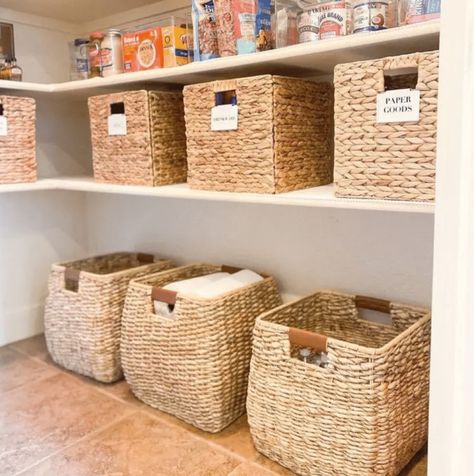 Utilize wicker baskets for efficient pantry storage by organizing snacks, canned goods, and kitchen essentials. Keep your pantry clutter-free and visually appealing with these stylish storage solutions. Check this article to learn more! Organizing Snacks, Hanging Wicker Baskets, Baskets For Storage, Old Wicker, Baskets Storage, Garage Organization Diy, Storage Bedroom, Bathroom Organization Diy, Throw Pillows Living Room