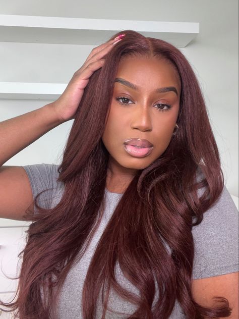 Cherry Chocolate Hair Black Women, Cherry Coke Hair Color On Black Women, Mahogany Hair Color On Black Women, February Hair Color Ideas, Cherry Red Hair On Brown Skin, Brown Burgundy Hair, Burgundy Hair Black Women, Mahogany Red Hair, Auburn Brown Hair