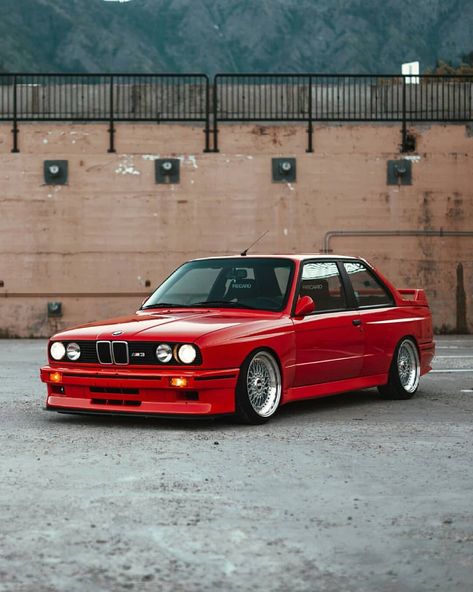 BMW M3 E30 😈 @bmw_mercedes_magazine #bmwm3#bmwe30#e30club#bmw3er#mpower #bmwclassic️ #3er#e30owner#CAtuned #UltimateKlasse#bmweurope#bmwm3… Bmw E30 M3 Aesthetic, Meghan Aesthetic, Mustang Car Aesthetic, 2023 Ford Mustang, Kereta Sport, E60 Bmw, Bmw M3 E30, E30 Bmw, Bmw Racing