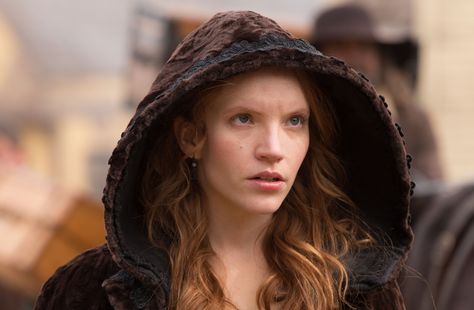 Salem - Season 2 Episode 2 Tamzin Merchant Salem, Tazmin Merchant, Salem Outfits, Witches Of Salem, Salem Series, Blood Kiss, Ashara Dayne, Famous Witches, Mary Sibley