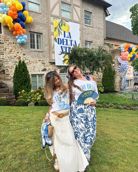 LA DELTA VITA!!!🍋🍋🍋 pc 24 is everything and more La Delta Vita Bid Day, Tri Delta Bid Day, Theta Bid Day, Adpi Merch, Recruitment Themes, Tri Delt, Bid Day Themes, Tri Delta, Delta Zeta