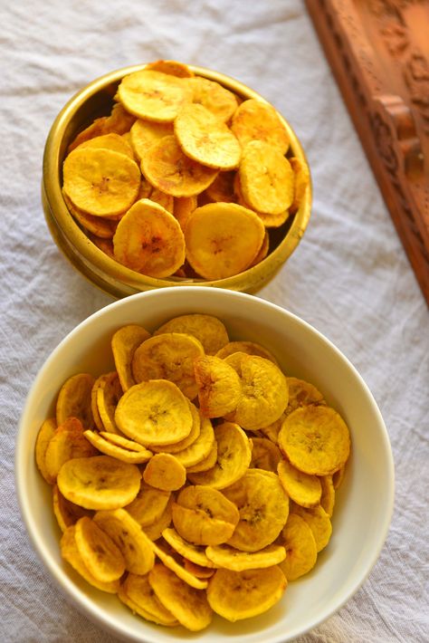 Banana Chips Recipe, Plantain Chips, Nigerian Food, Banana Chips, Tropical Fruits, Cooking Recipes Desserts, Food Platters, African Food, Different Countries