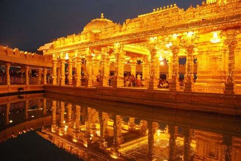 Echoes of the temples http://www.tripoto.com/trip/echoes-of-the-temples-811713  #Japan #tripoto #getaways #Greece #travel Srikalahasti Temple, Golden Temple, Hindu Temple, Hill Station, Tamil Nadu, Incredible India, Beautiful Buildings, India Travel, Beautiful Beaches