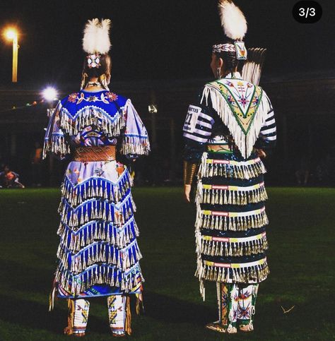 Pow Wow Jingle Dress, Jingle Dress Designs Powwow Regalia, Ojibwe Jingle Dress, Fancy Shawl Regalia Ideas, Fancy Dancers Pow Wow, Powwow Aesthetic, Old Style Jingle Dress Regalia, Powwow Regalia Jingle Dress, Jingle Dress Regalia