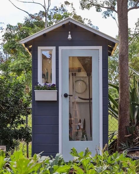 Tiny House Smart on Instagram: “This beautiful 39' long tiny home on wheels is packed with clever design ideas. Take a look for yourself! Share this with someone who needs…” Out Houses, Shed Blueprints, Tiny Home On Wheels, Build Your Own Shed, Tiny House Nation, Tiny House Community, Home On Wheels, Storage Shed Plans, Shed Plan