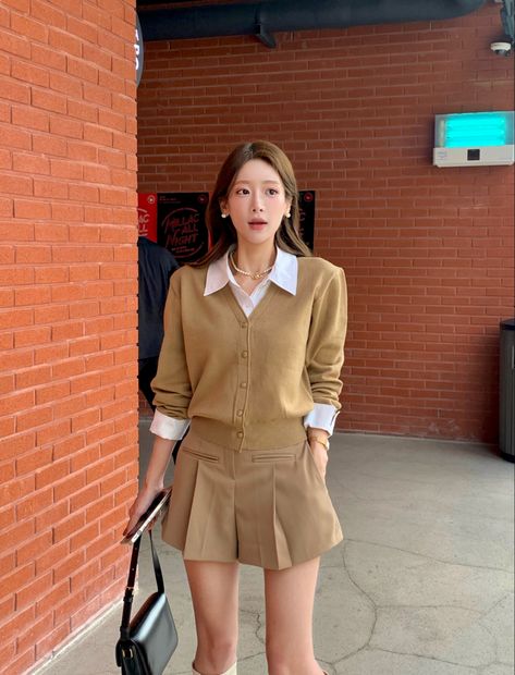 Rich Girl Outfit, Korean Style Outfits, Semi Formal Outfit, Office Casual Outfit, Summer Lookbook, 가을 패션, Formal Outfit, Classic Outfits, Casual Style Outfits