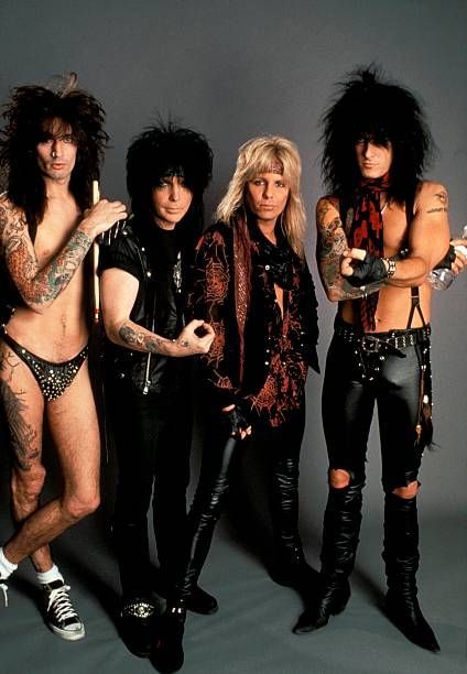 Motley Crue Dr Feelgood, 80s Rock Fashion, Glam Rock Bands, Shout At The Devil, Dr Feelgood, Vince Neil, 80s Hair Bands, Motley Crüe, Nikki Sixx