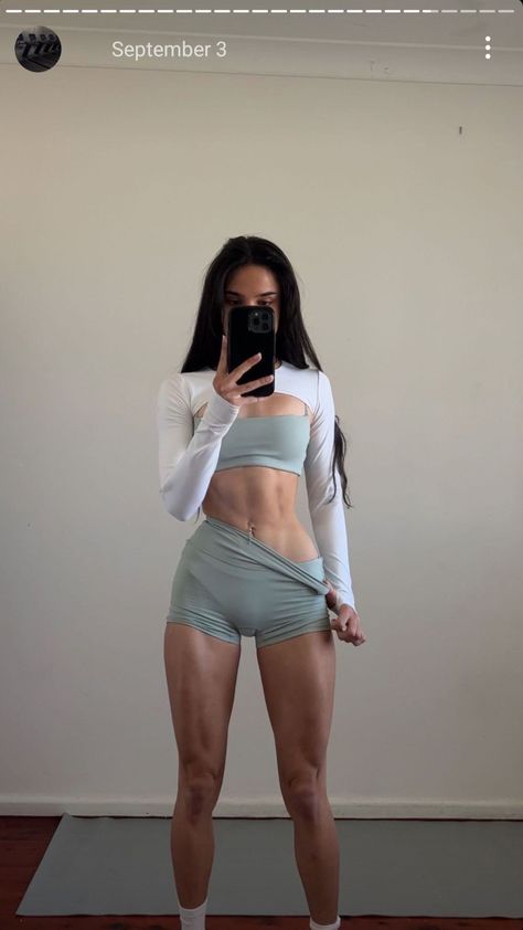 Short Torso Body Goals, Lean Body For Women, Short Legs Long Torso, Goal Body, Athletic Body Type, Upgrade Your Life, Winter Arc, Body Types Women, Tone Legs