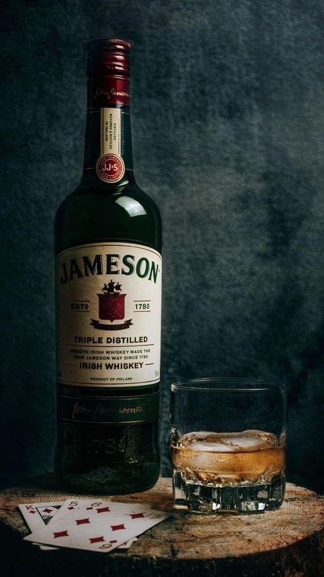 Jameson Bottle, Alcohol Pictures, Jameson Whiskey, Jameson Irish Whiskey, Whisky Bottle, Good Whiskey, Whiskey Drinks, Cigars And Whiskey, Whiskey Cocktails