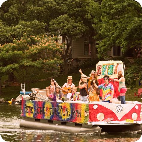 boat parade themes - Yahoo Search Results Boat Party Ideas, Party Ideas For Family, Yacht Party Theme, Parade Float Theme, Pontoon Boat Party, River Toys, Pontoon Party, Party Boats, Pontoon Boat Accessories