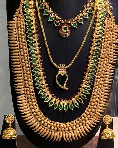 Kerala wedding jewellery for booking WhatsApp 7358520105 Kerala Wedding Jewellery, Kerala Jewellery, Kerala Bride, Kerala Wedding, School Jewelry, Wedding Jewellery, Kerala, Old School, Wedding Jewelry