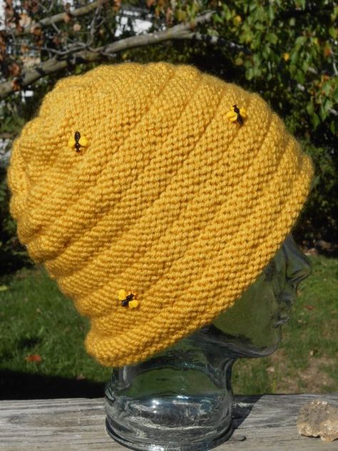 DonnasGirlDesigns on Etsy: hand-knit beehive hat Hantverk Diy, Knitting Hat, Bee Skep, Bee Inspired, Bee Crafts, Bee Decor, Knitted Wit, Bee Art, Bees Knees