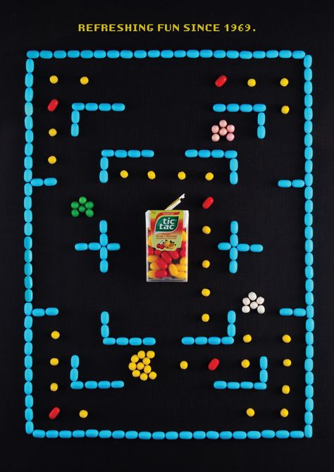 PAC-MAN maze and graphics recreated with Tic Tac mints in a new poster campaign using the nostalgia of classic video games to promote Tic Tacs. School Advertising, Candy Drawing, Brazil Art, Sao Paolo, Ad Photography, Vintage Video Games, Creative Advertising Campaign, Publicidad Creativa, Retro Video