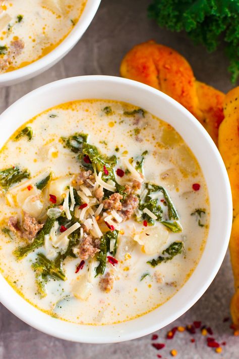 Olive Garden Zuppa Toscana Copycat Recipe | Today's Creative Ideas Copycat Olive Garden Zuppa Toscana, Copycat Olive Garden Zuppa, Italian Sausage Potatoes, Olive Garden Zuppa, Olive Garden Zuppa Toscana, Sausage And Kale Soup, Copycat Olive Garden, Zuppa Toscana Soup, Toscana Soup