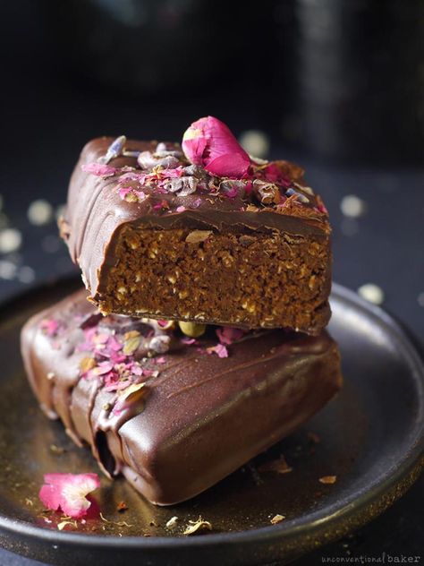 30 High-protein Vegan Meals - Wallflower Kitchen Power Bars Recipe, Vegan Protein Recipes, Power Bar, High Protein Vegan Recipes, Power Bars, Protein Power, Raw Desserts, Desserts Vegan, High Protein Vegan