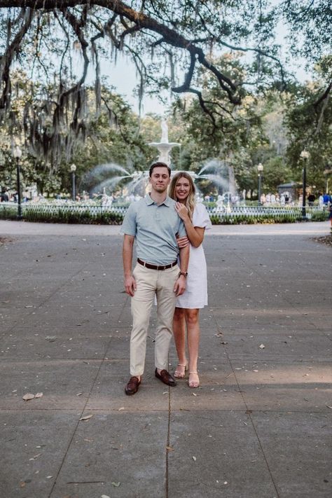 Paige and Chandler's engagement photos in Forsyth Park Savannah, Ga. Savannah Engagement Photos, Forsyth Park Savannah, Engagement Photos Downtown, Engagement Picture Outfits, Downtown Savannah, Forsyth Park, Picture Outfits, Savannah Ga, Engagement Pictures