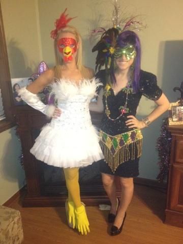 Traditional chicken run and mardi gras costume! Chicken Costume Women's, Diy Chicken Costume Women, Chicken Makeup, Circus Gala, Chicken Costume, Chicken Costumes, Mardi Gras Outfits, Chicken Run, Couple Costumes