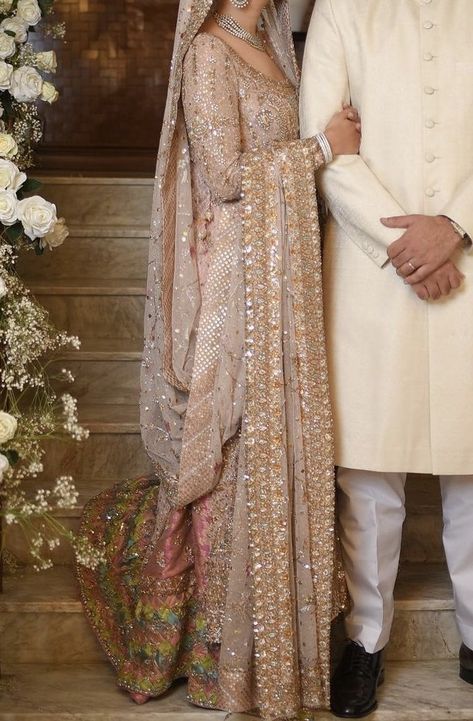 Pakistani Bridal Dupatta Draping Styles, Baat Pakki Outfit, Nikkah Garara Dress, White Gharara Pakistani Nikkah, Bunto Kazmi Bridal, Nikkah Gharara, Pakistani Nikkah Gharara, Bridal Dress Pakistani, Beige Pakistani Wedding Dress