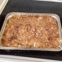 Cake-Mix Cobbler — Wanted to have a little fun with it, so I used raspberry pie filling and a lemon cake mix. OMG so much better than plain old Apple!!! Apple Pie Cake, Pastas Recipes, Apple Dump Cakes, Fruit Crisp, Apple Pie Filling, Ice Cream Toppings, Dump Cake, Cake Mix Recipes, Apple Pies Filling