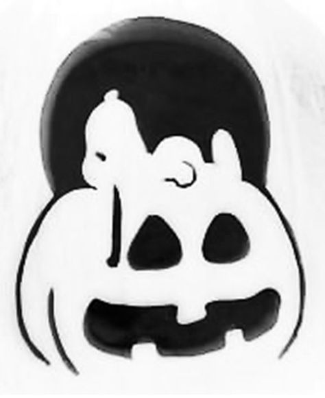 Pumpkin Carving Ideas Snoppy, Charlie Brown Carved Pumpkin, Snoopy Pumpkin Template, Chucky Pumpkin Carving Stencils, Plague Doctor Pumpkin Carving, Pumpkin Carving Ideas Charlie Brown, Snoopy Carved Pumpkin, Snoopy Pumpkin Stencil, Craving Pumpkin Stencils