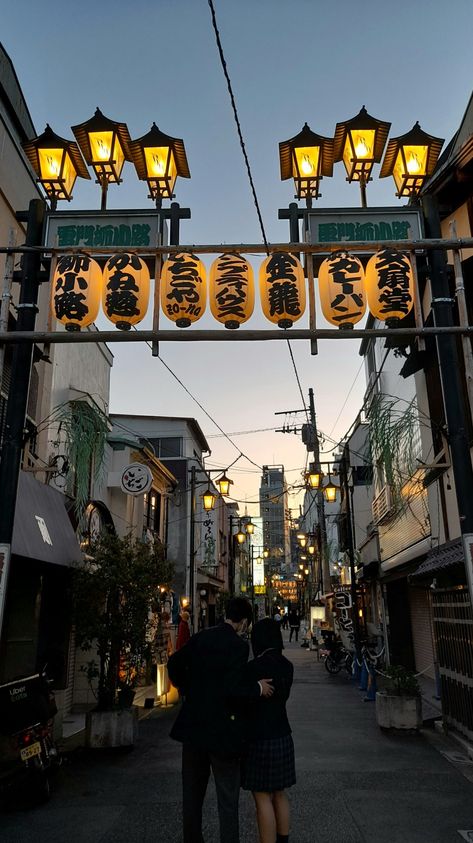 Couple In Tokyo Aesthetic, Japanese Romance Aesthetic, Asian Date Aesthetic, Couples In Japan Aesthetic, Japan Date Aesthetic, Japan Date Night, Tokyo Honeymoon Aesthetic, Tokyo Date Aesthetic, Couples In Japan