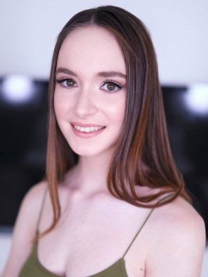 Hazel Moore – Height, Weight, Size, Body Measurements, Biography, Wiki, Age Hazel Moore, Date Hair, Body Measurements, Eye Color, Benefits, Hair