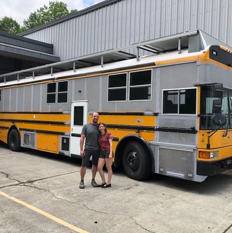 School Bus Rv Conversion, Book Bus, Bus Renovation, Bus Rv Conversion, Dog Van, Skoolie Ideas, Bus Tiny House, Bus Build, Bus Motorhome