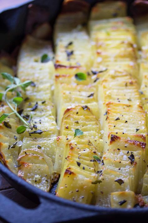 Sea Salt and Oregano Domino Potatoes, an impressive potato side dish recipe that is perfect for the holidays! Domino Potatoes, Sweet Peas And Saffron, Potato Side Dishes, Sweet Peas, Potato Dishes, Veggie Sides, Veggie Dishes, Vegetable Dishes, Potato Recipes