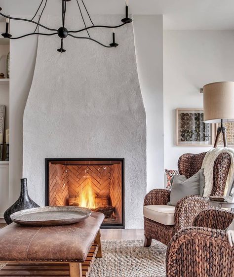 Scroll stopping stucco!!! This beautifully done fireplace via @tricklecreekyyc out of Calgary, Alberta, Canada is a sure fire ( pun… Stucco Fireplace, Country Fireplace, Modern French Country, Hill Interiors, French Country Farmhouse, Fireplace Remodel, Home Fireplace, Tree Svg, Fireplace Makeover