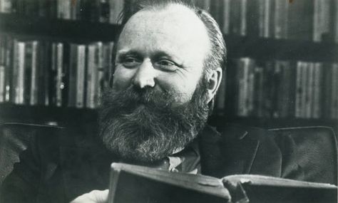 Writing Advice from Frank Herbert: Concentrate on story Frank Herbert, Age Of Aquarius, Science Fiction Novels, Ray Bradbury, Best Novels, Fiction Writer, Writing Contests, Writing Advice, Vincent Van Gogh