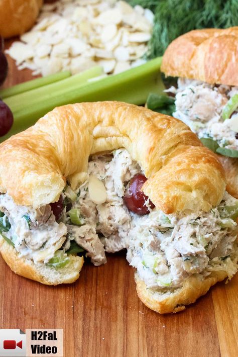 best-ever chicken salad recipe Roast Beef Sandwich, Resep Salad, Chicken Salad Sandwich, Kampot, God Mat, Salad Sandwich, Chapati, Chicken Salad Recipes, Sandwich Recipes